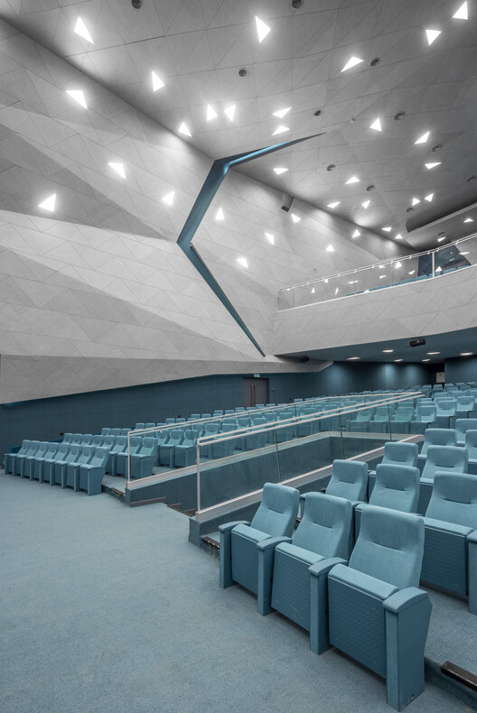 Library and auditorium space
